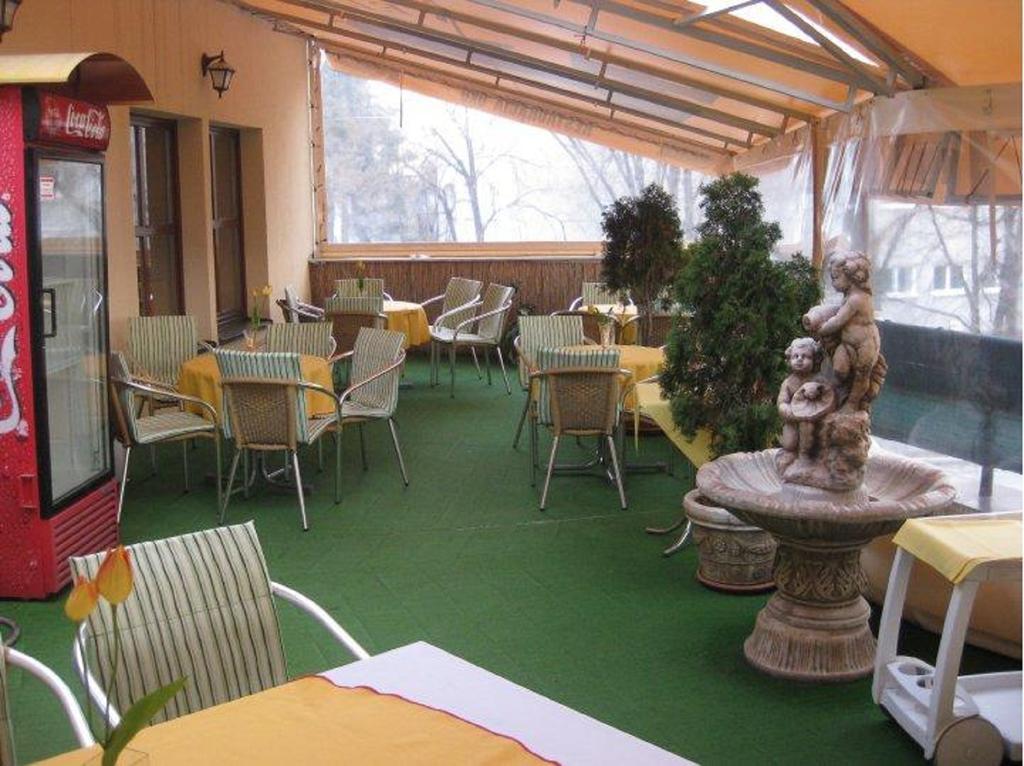 Hotel Oko Nitra Eksteriør billede